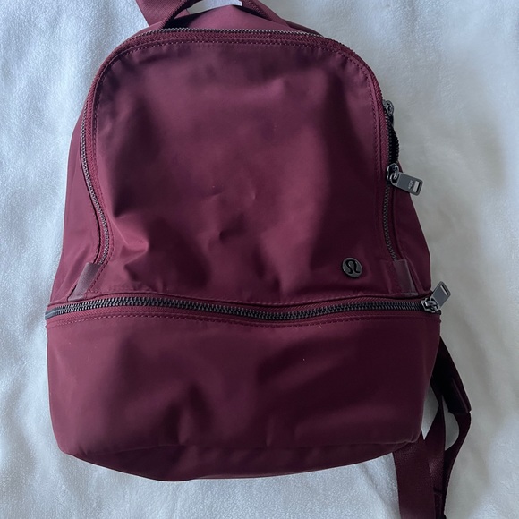 lululemon athletica Handbags - Lululemon mini 11L city adventurer backpack